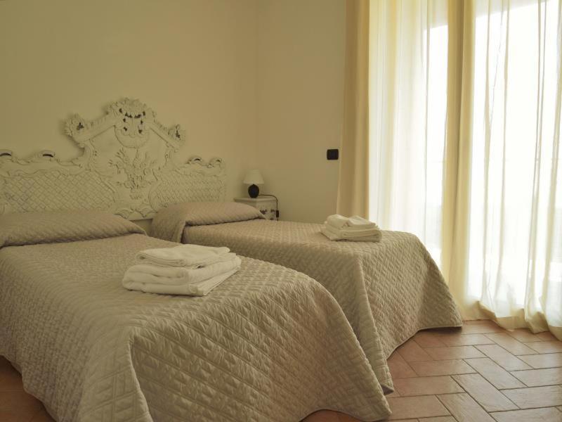 Residence Karina Moniga del Garda Habitación foto